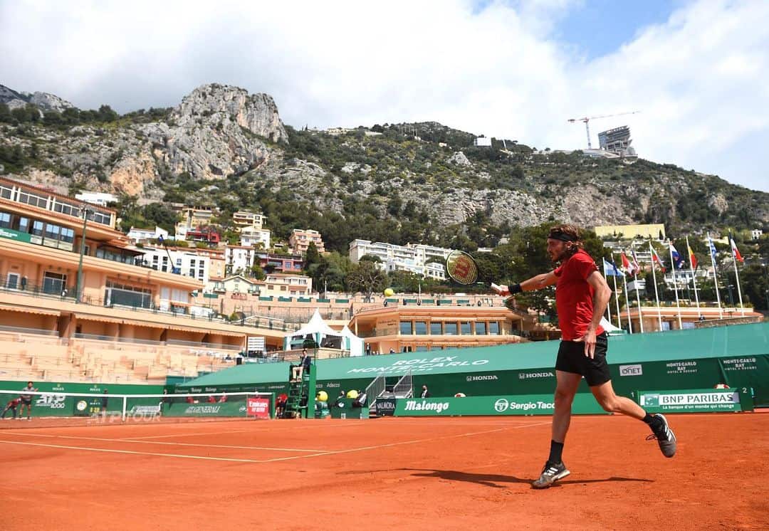 Tsitsipas storms past Garin to Monte Carlo quarterfinals