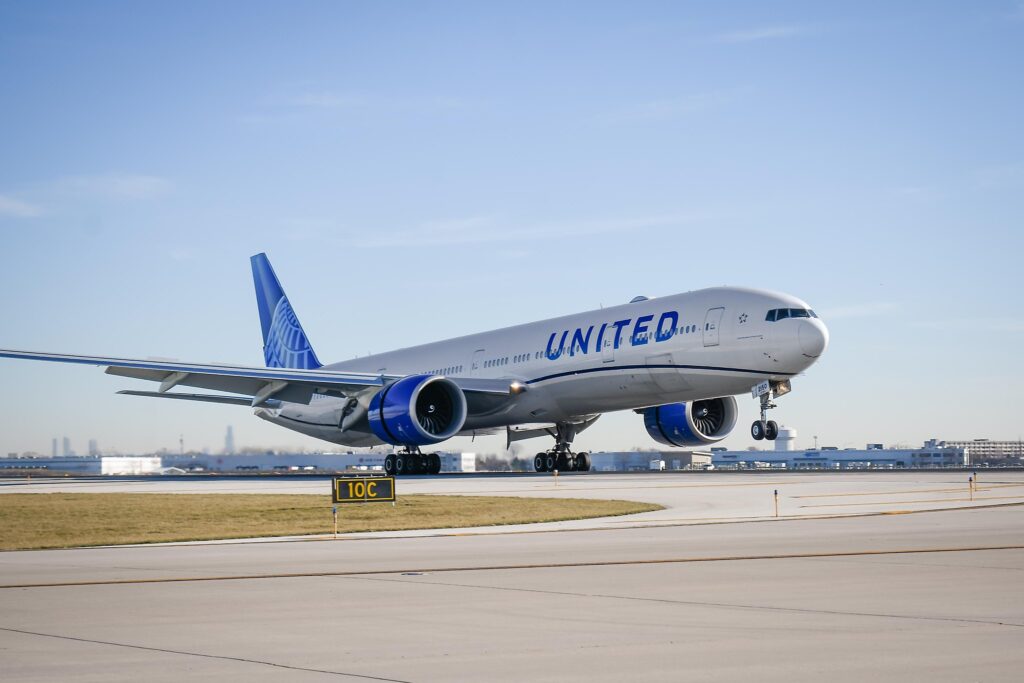 united-airlines-launches-summer-flights-from-u-s-to-greece-greek-city