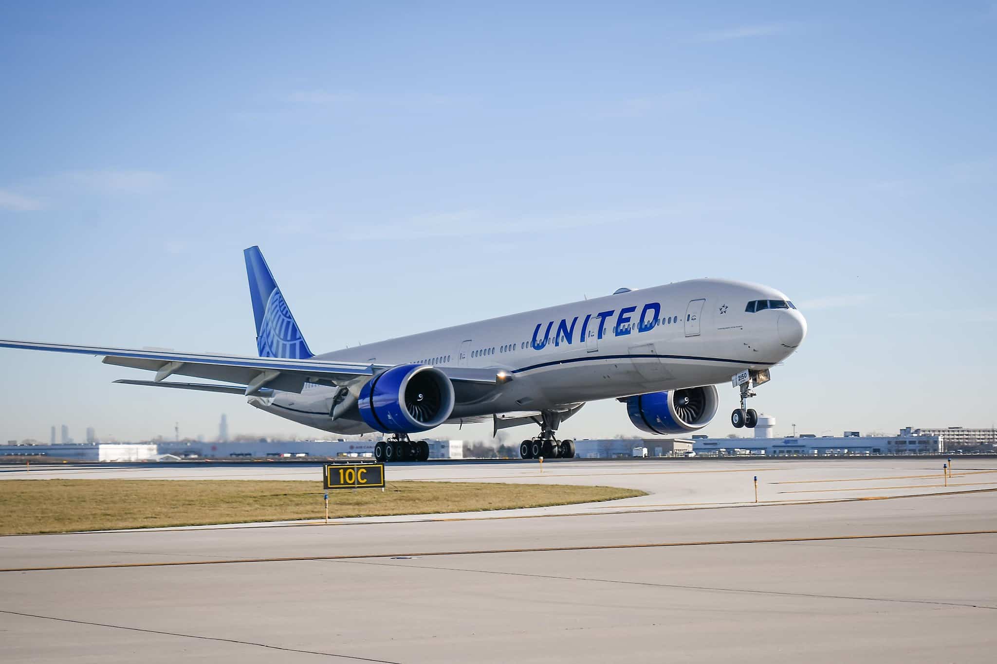 United Airlines launches summer flights from U.S to Greece