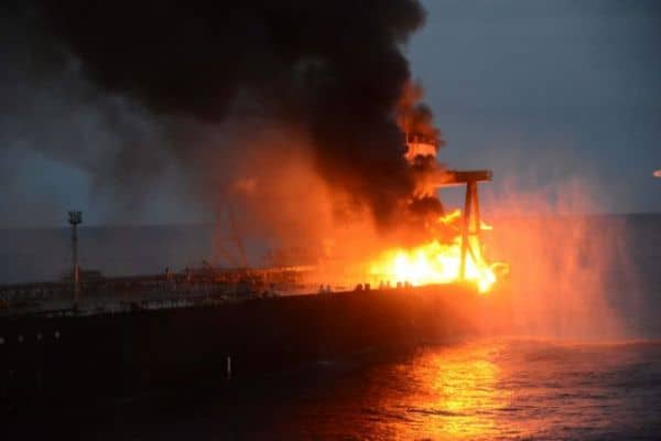 Η Σρι Λάνκα ζητά αποζημίωση από τον Έλληνα πλοιοκτήτη μετά από μεγάλη διαρροή πετρελαίου