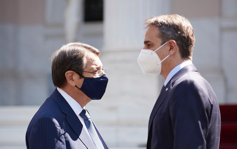 Anastasiades and Mitsotakis discuss the upcoming Geneva talks on the Cyprus issue