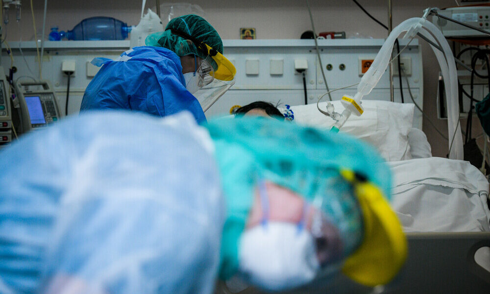 covid patient dies in hospital after roommate unplugs ventilator