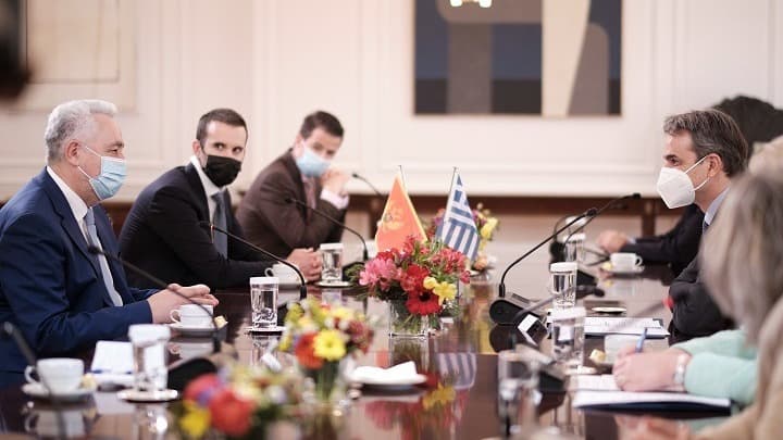 Prime Minister Kyriakos Mitsotakis with his Montenegrin counterpart Zdravko Krivokapić in Athens on May 14, 2021.