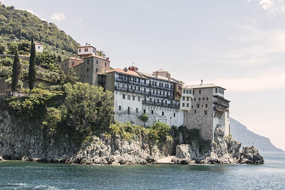 Solar panels to be installed on Mount Athos, reducing oil and wood dependence at monasteries