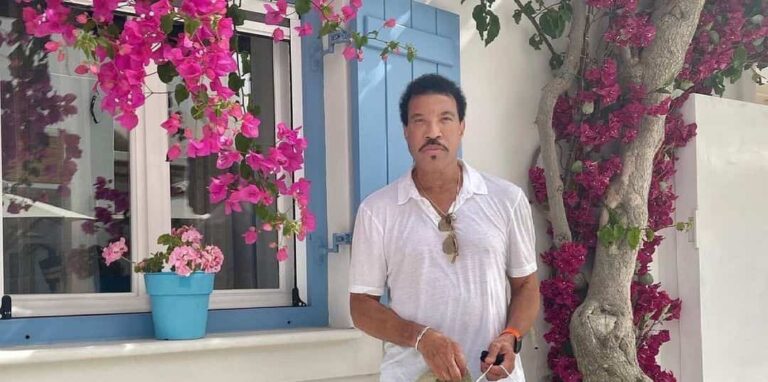 Lionel Richie on a luxury Greek getaway with his family