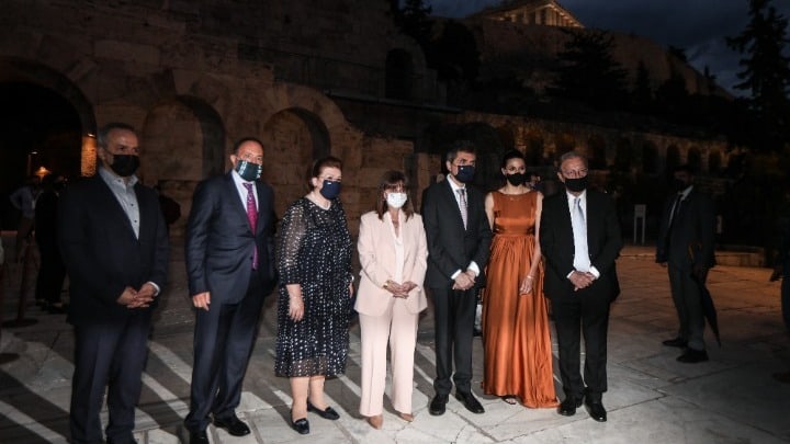 The concert was attended by the President of the Hellenic Republic Mrs. Katerina Sakellaropoulou, the Minister of Culture Lina Mendoni and the wife of the Prime Minister Mareva Grabovski - Mitsotaki.