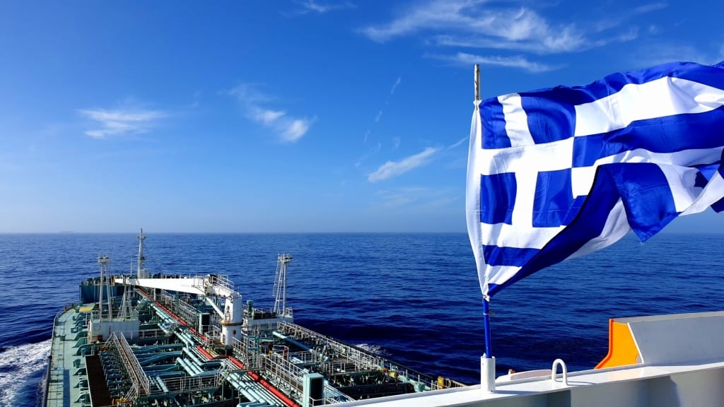 Greek shipping slowly 'sinking' 1