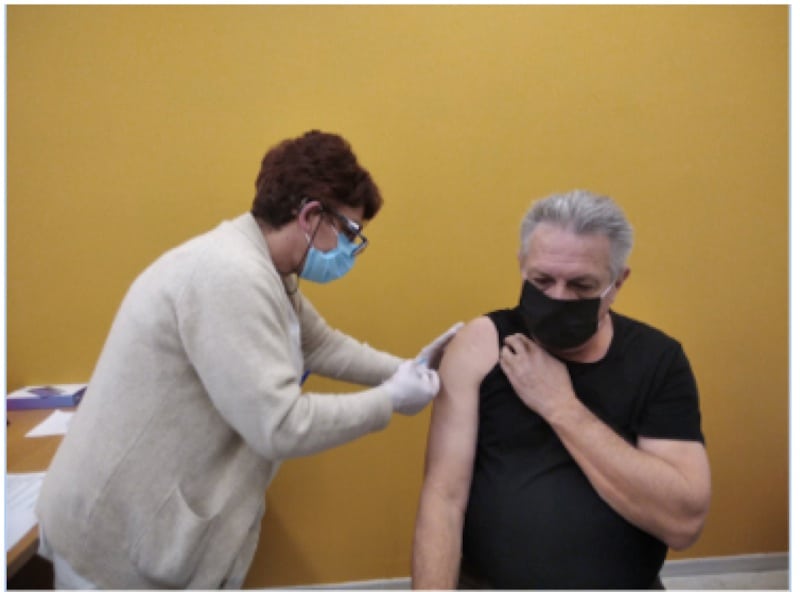 Greek teachers lead by example with 73% already vaccinated 1