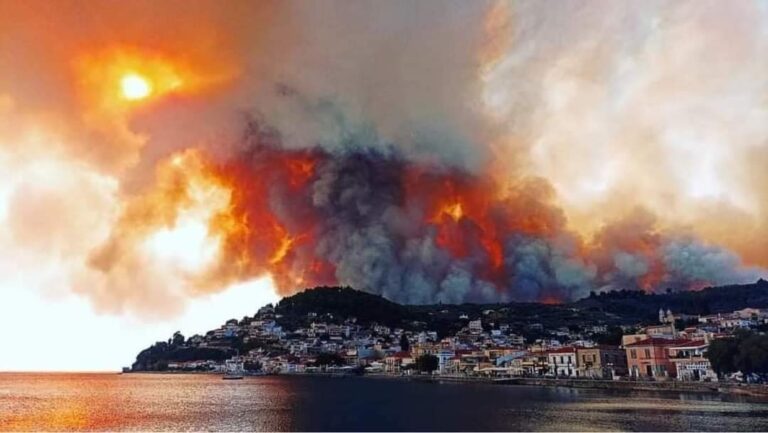 More areas evacuated in Evia as fire burns through forest