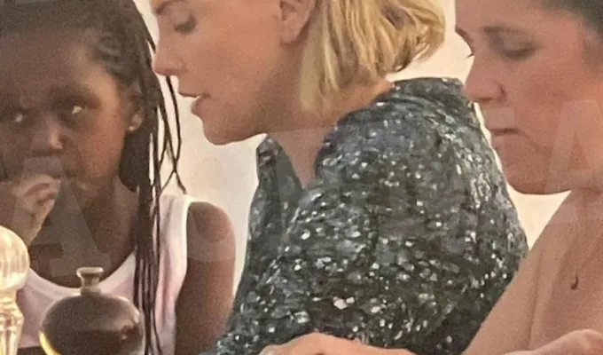 Charlize Theron spotted in lovely Paros 6