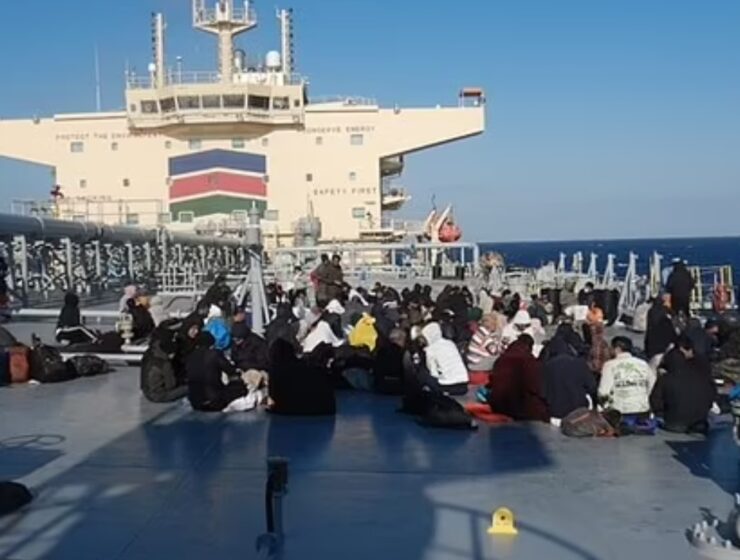 ship migrants