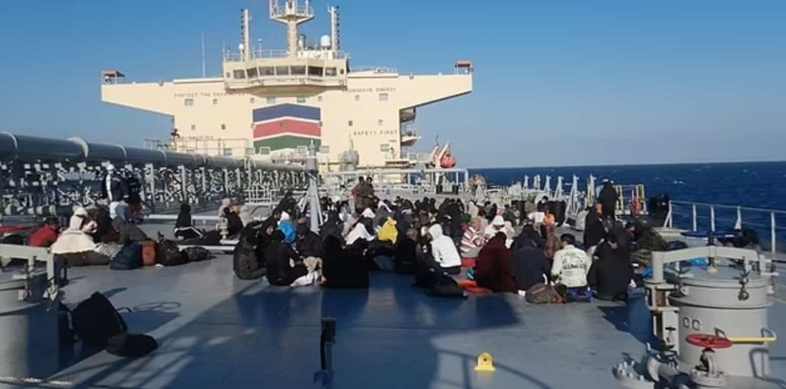 ship migrants