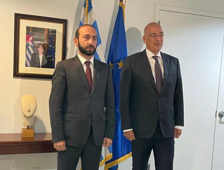 Greek Foreign Minister Nikos Dendias and Armenian Foreign Minister FM Ararat Mirzoyan