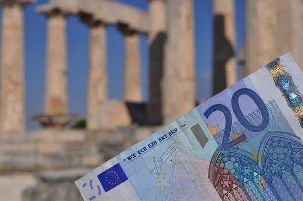 Greek Greece economy finance euros money inflation commission labour ministry interest rate economou