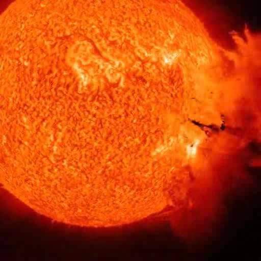 Solar storm to hit earth