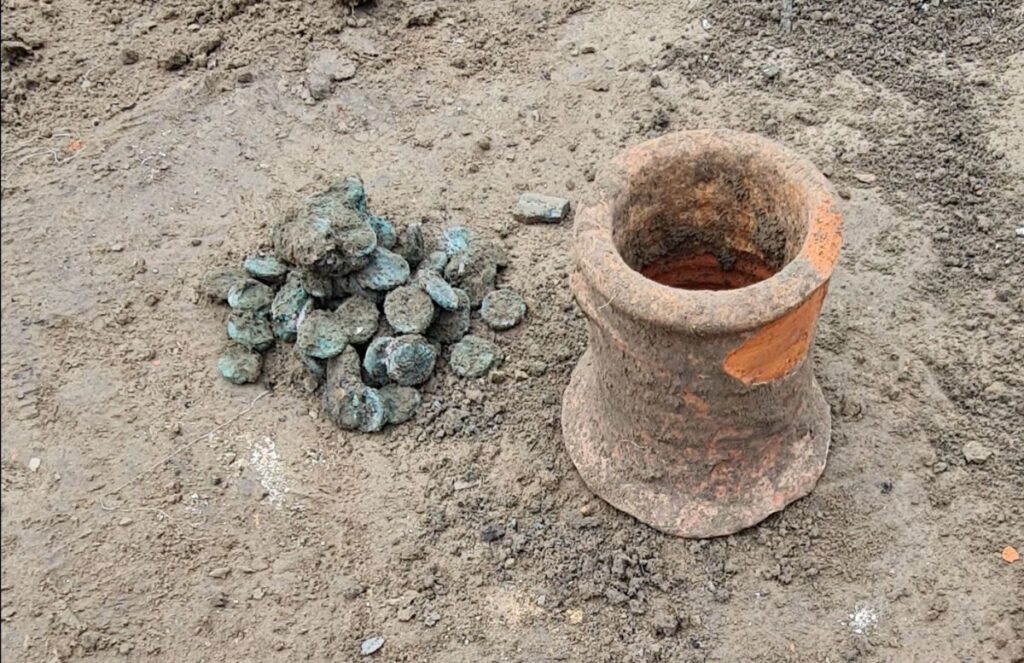 Archaeologists discover a 6th-century coin hoard in ancient Phanagoria 2