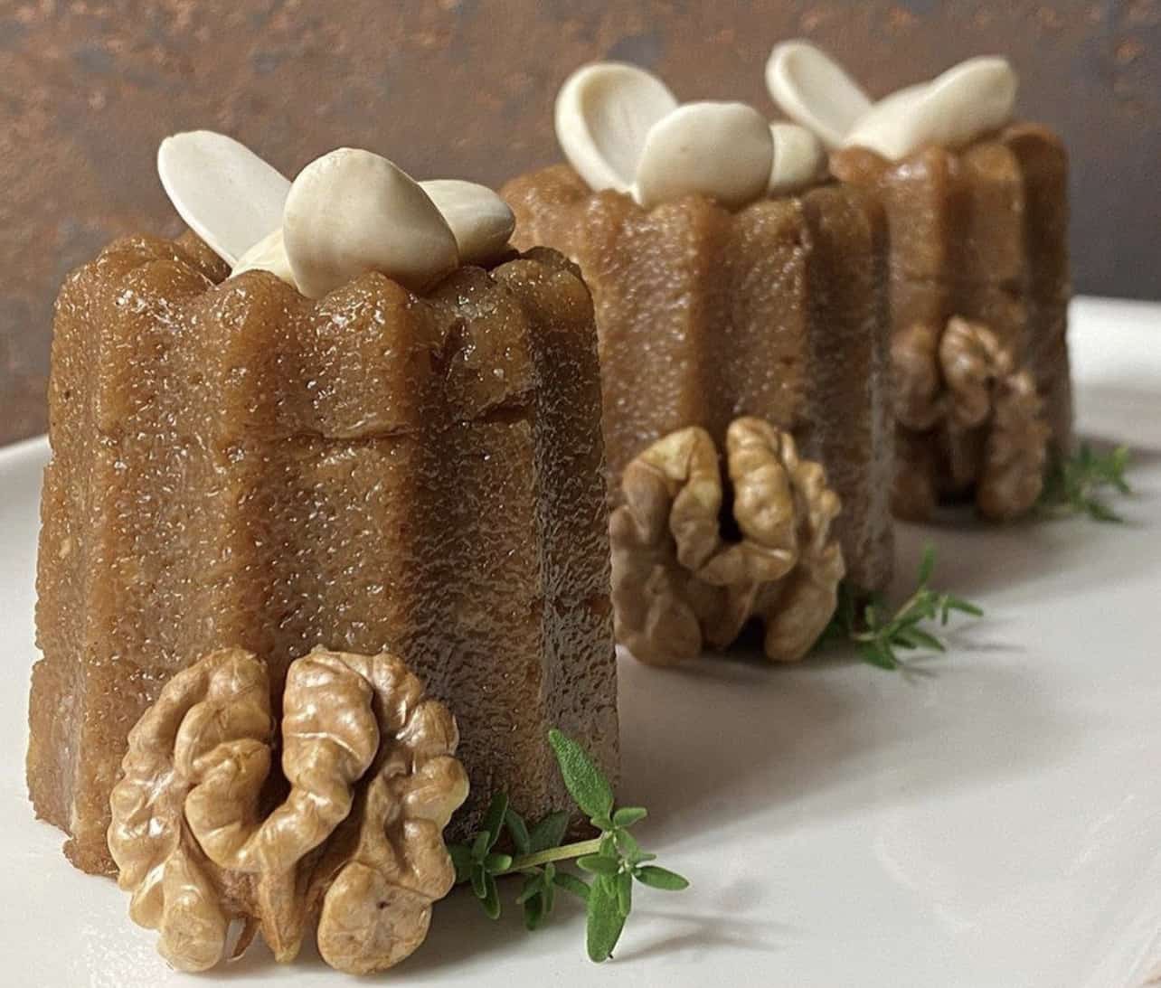 Greek Halva Recipe: Semolina Pudding With Raisins And Nuts