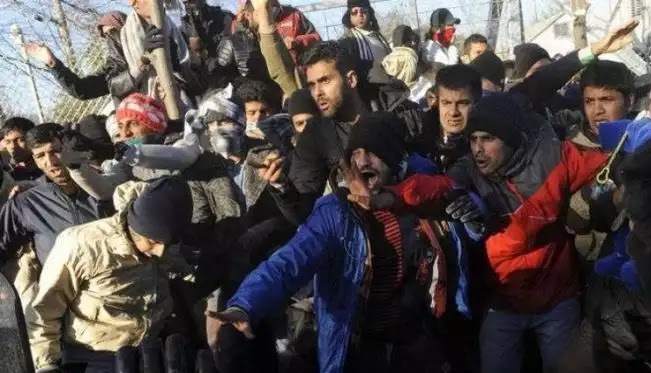 Greek government takes over management of refugee cash aid from United Nations 9