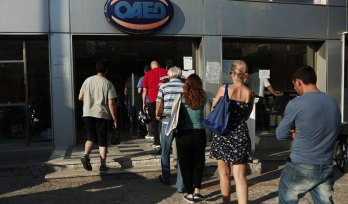 One million Greeks registered as unemployed in September 1