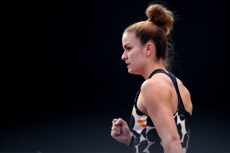 Maria Sakkari defeated Aryna Sabalenka 7-6, 6-7, 6-3 and is the first Greek semi-finalist in the tournament's history