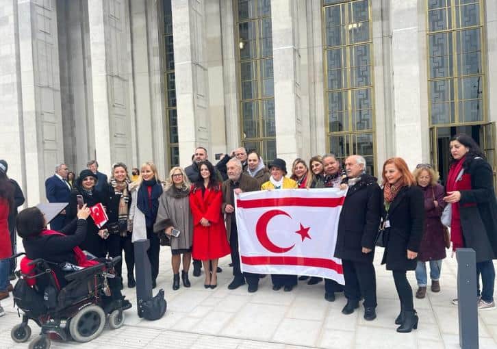 Turkish Cypriots raise flag of pseudo state at London Municipality building (photos and video) 4