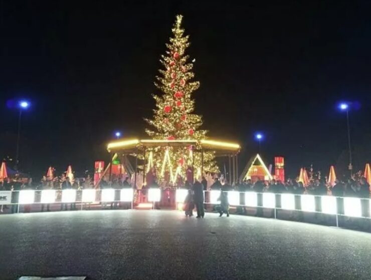 Aristotelous Square Christmas Tree 2021