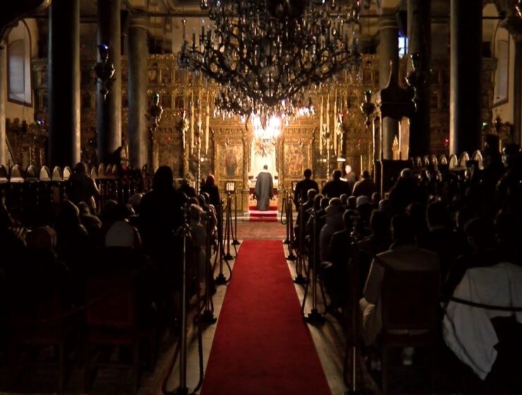 Christian Orthodox celebrate Xmas at masses in churches across Turkey 3