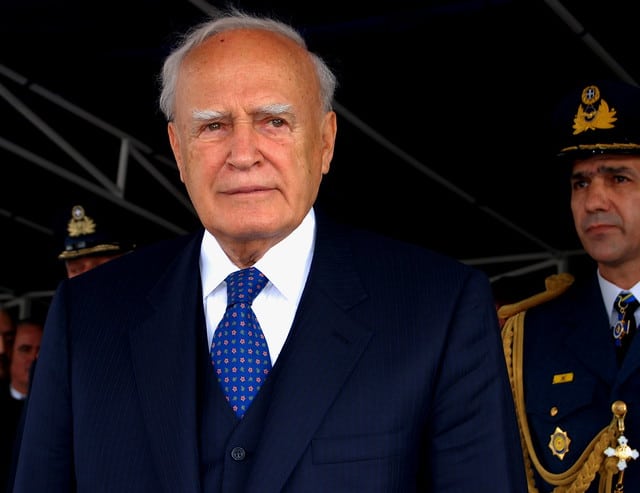 Former Greek President to be buried on island of Ioannina