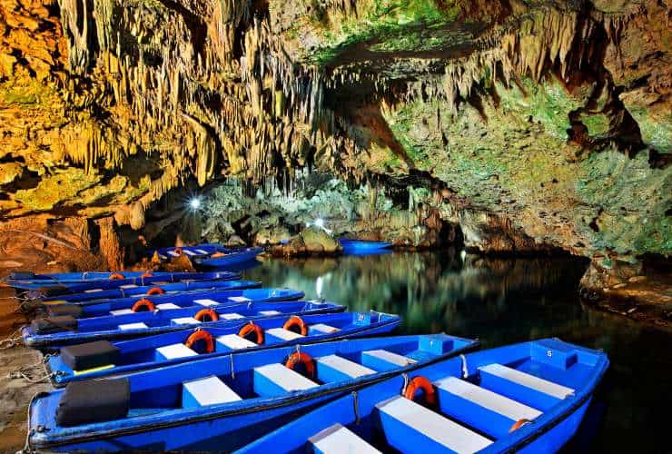 The spectacular caves of Diros in the Peloponnese 1