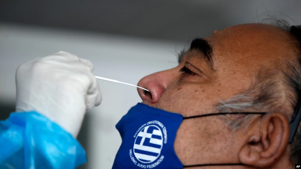 Greece leading the vaccine testing race in Europe; Omicron severity dying out 1