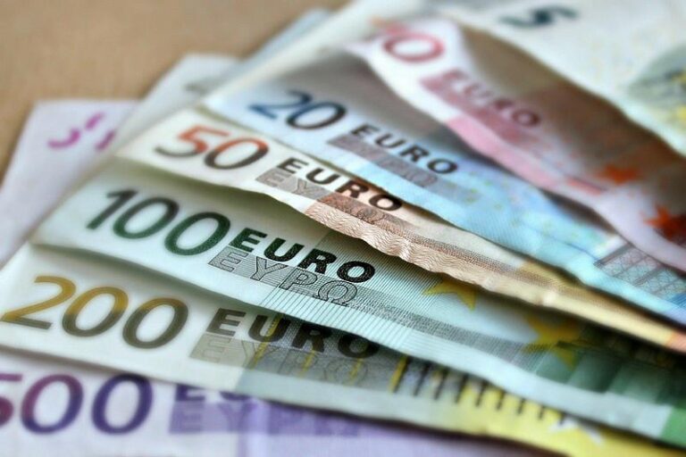 euros minimum wage