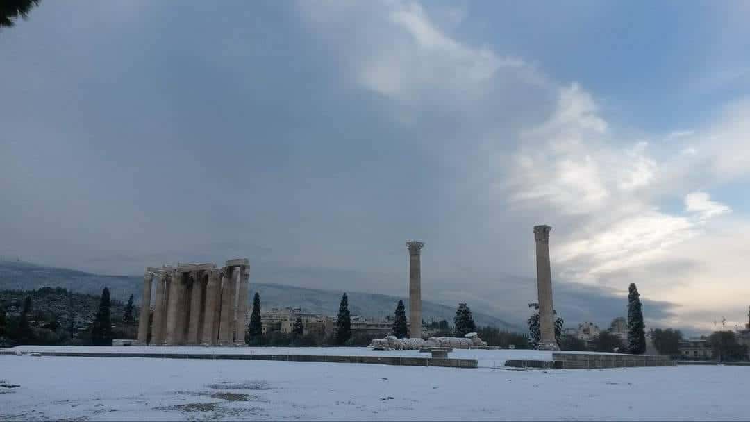 A few more WONDERFUL snaps of a wintery Athens 4