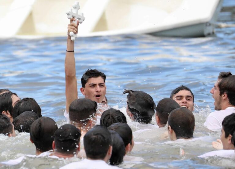 Tarpon Springs: 16 year old Alexander Makris retrieves Holy Cross in largest Epiphany Day celebration in the world (VIDEO)