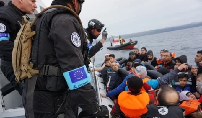 FRONTEX: Europe faced 200,000 illegal border crossings for 2021; Greece sees drop, Cyprus an increase