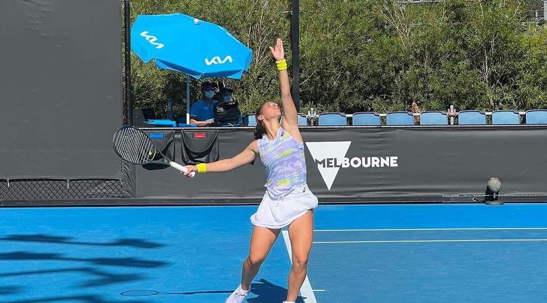 Michaela Laki from Greece is through to the QF of the Aus Open juniors 1