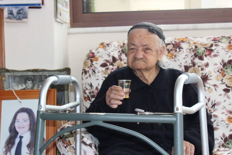 102-year-old yiayia maria