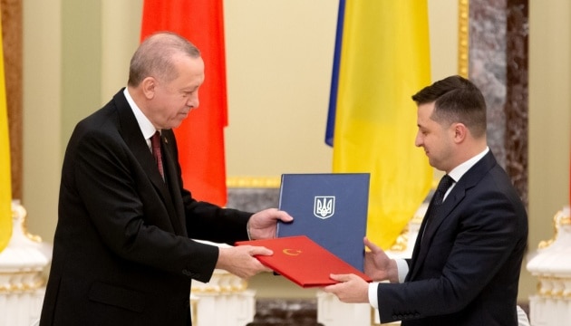 Turkish President Recep Tayyip Erdoğan and Ukrainian President Volomyr Zelensky Turkey