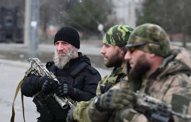 Chechen and Pontian greek soldiers in Mariupol, Ukraine Russian Army Dendias
