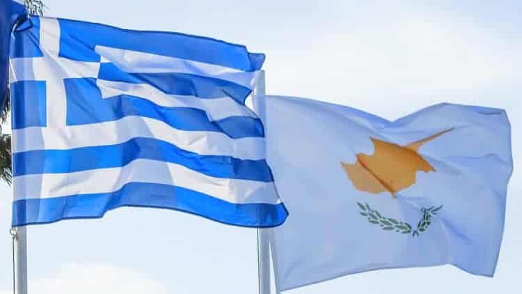 Politico: Cyprus, Greece oppose banning tourist visas for Russians