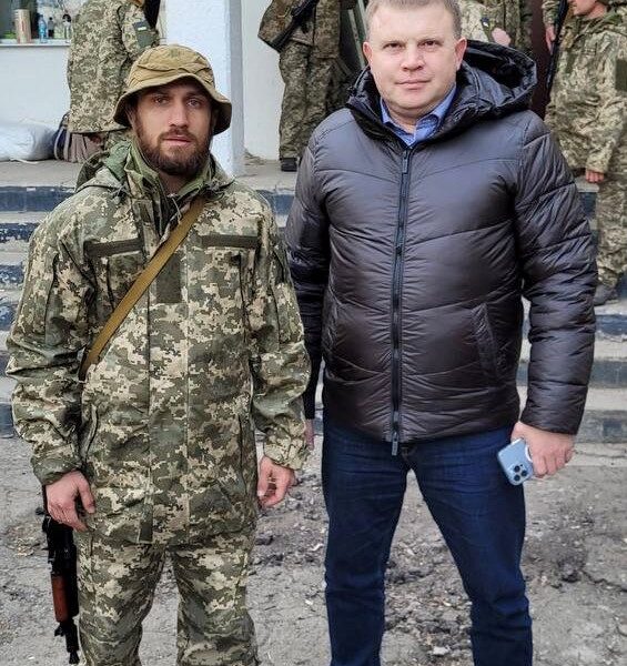 Ukranian Star Vasyl Lomachenko And Heavyweight Titlist Oleksandr Usyk Return Home To Join Fight Against Russian Military
