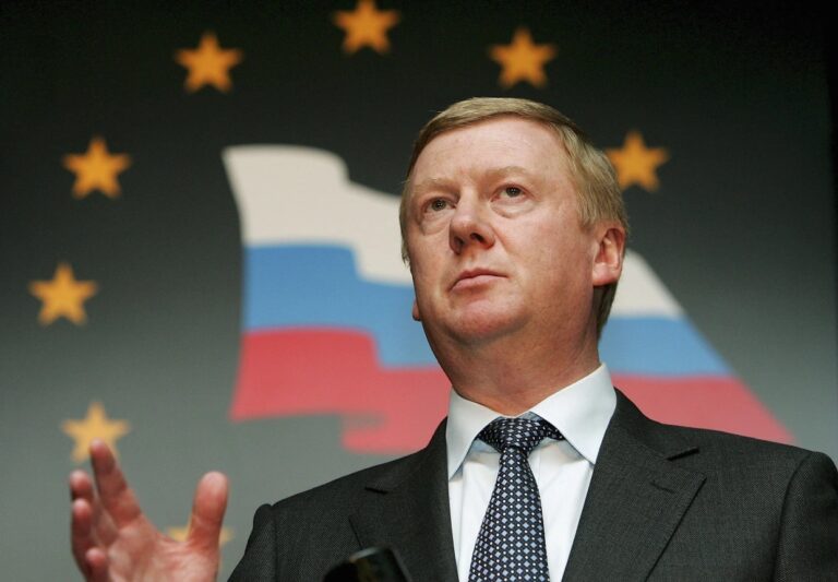 Putin Insider Anatoly Chubais resigns and leaves Russia