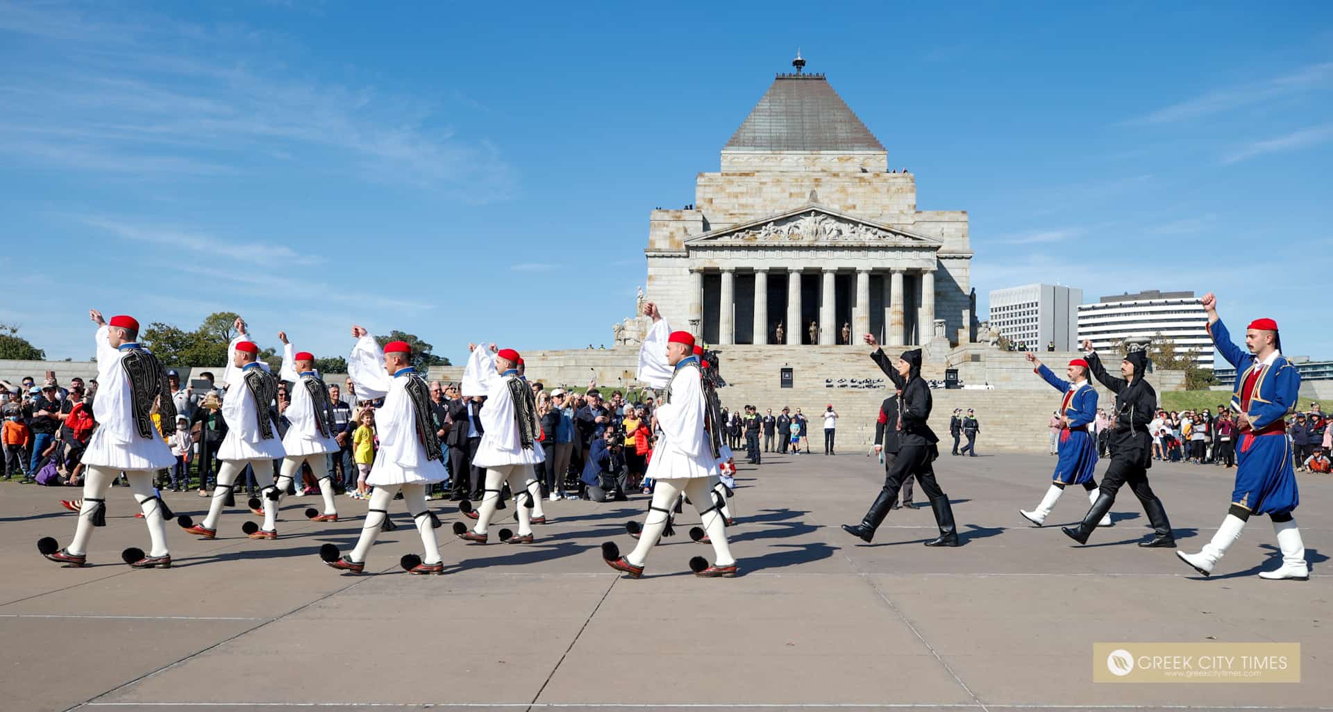 Greek Presidential Guard Evzones lead Anzac Day march (see video) 5
