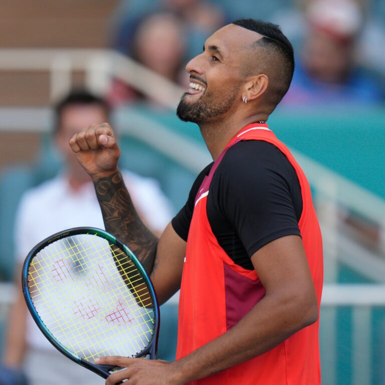 Nick Kyrgios has made it back-to-back wins on clay defeating the world ranked No.34 in straight sets in Houston