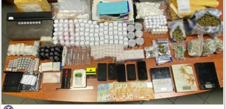 Greek police bust criminal group using postal service for cocaine, cannabis delivery (VIDEO)
