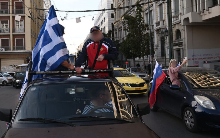 Greek police arrest foreigners for attempted murder on pro-Russian motorcade