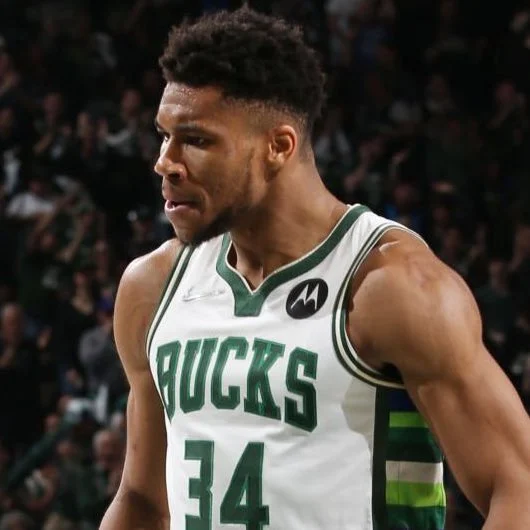 Giannis explodes, Bucks prevail in playoffs after frenzy at the buzzer 4
