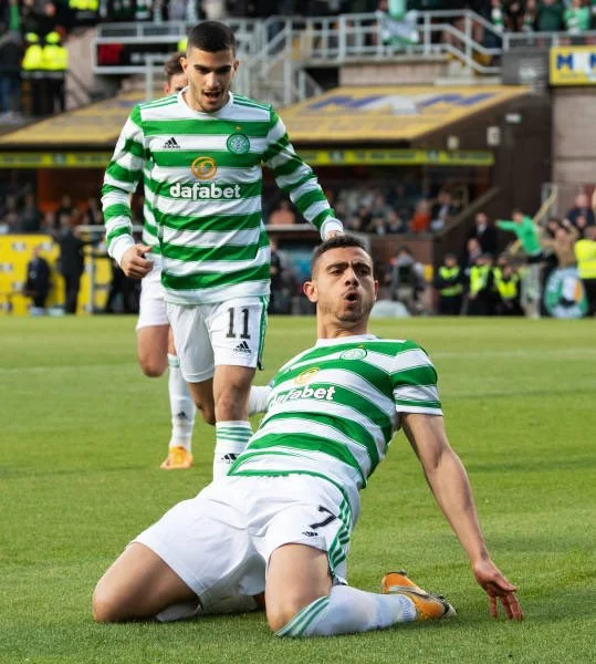 BREAKING: Celtic have won the Premiership title after drawing 1-1 with Dundee United. 1