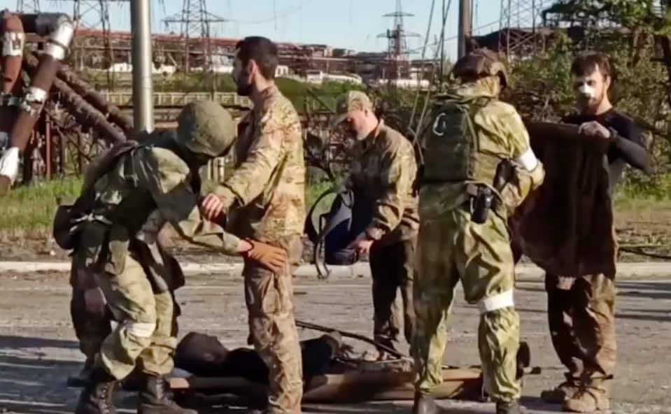 Ukrainian soldiers surrendering Mariupol Azovstal