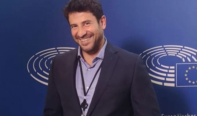 ALEXIS GEORGOULIS: From the film set to the political arena 1