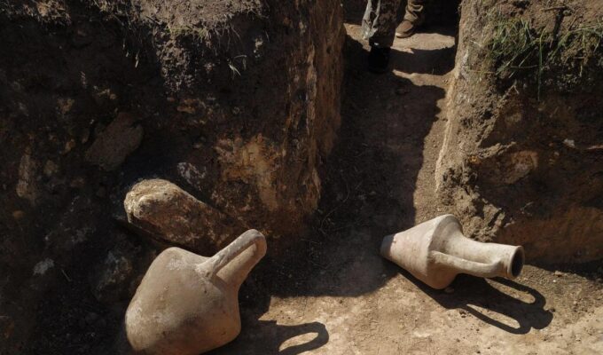Ancient Greek Urn found in Odesa